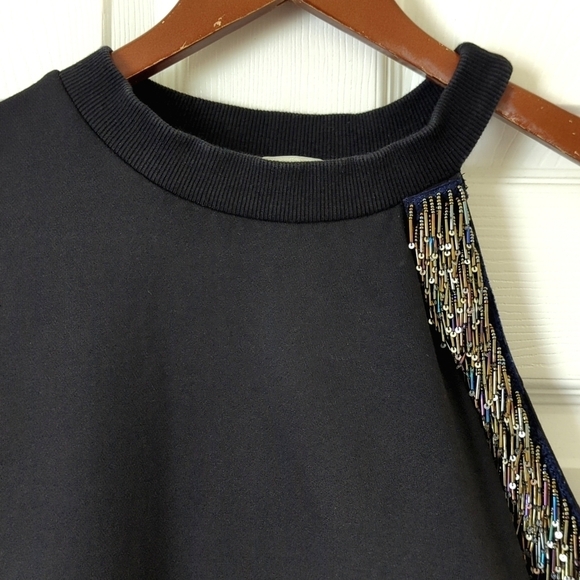 Stellah Bead Embellished Cutout Shoulder Pullover Crewneck Sweatshirt Black M - Picture 2 of 12
